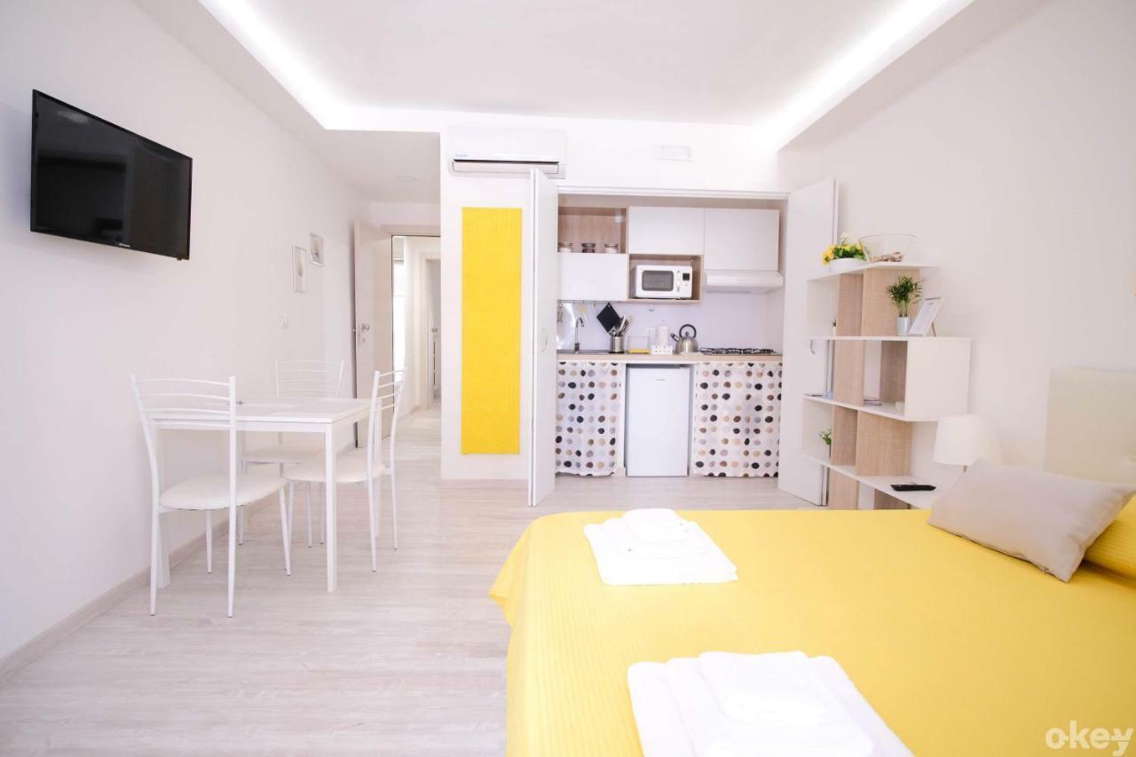 Charme & Chic Studios - Bari Centro 외부 사진